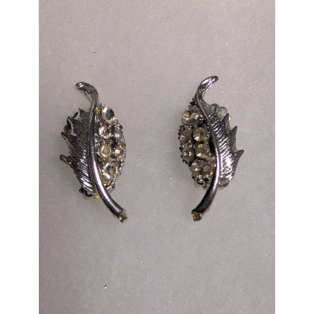 Retro Textured Silver Leaf Clip Ons - Vintage Rhinestone Statement Earrings